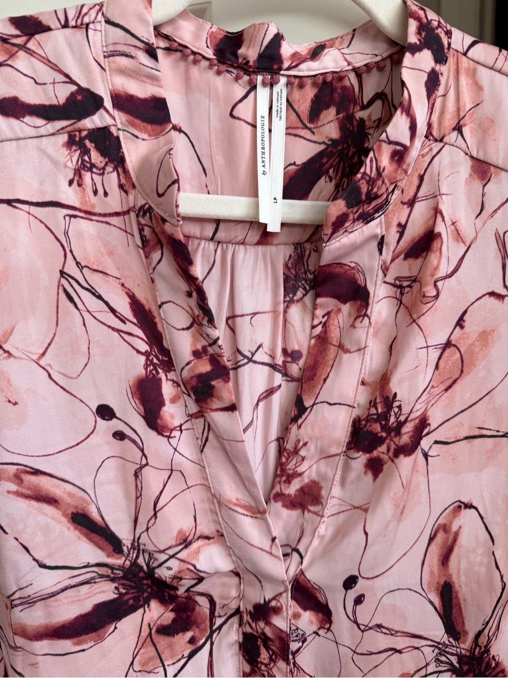 Anthropologie Pink Mauve Watercolor Floral Pleated Sleeve Henley Blouse L Petite - Picture 5 of 16